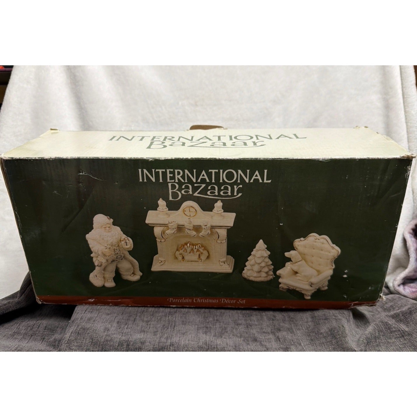 Vintage Porcelain Christmas Decor Set Of (4) Pieces Original Box