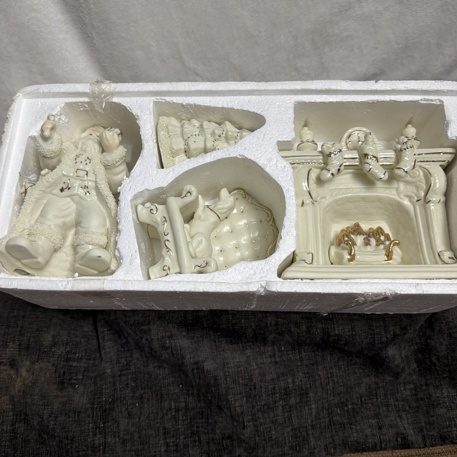 Vintage Porcelain Christmas Decor Set Of (4) Pieces Original Box