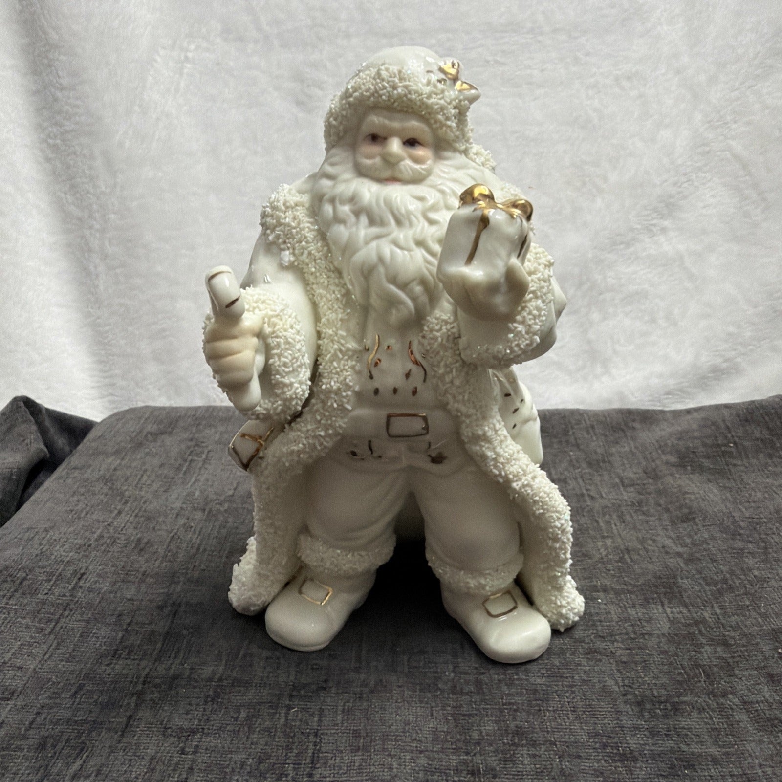 Vintage Porcelain Christmas Decor Set Of (4) Pieces Original Box