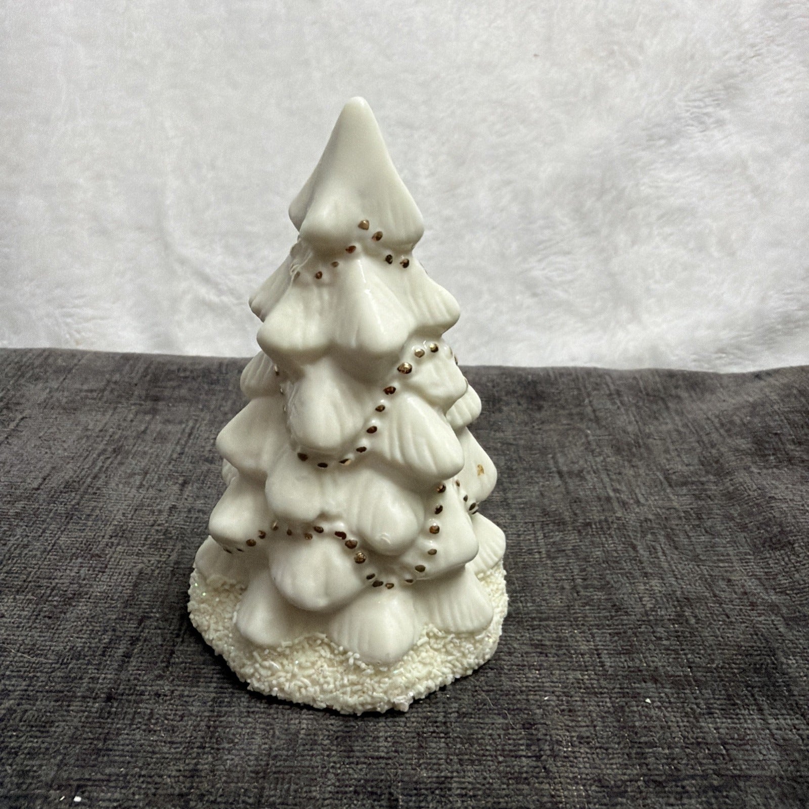 Vintage Porcelain Christmas Decor Set Of (4) Pieces Original Box